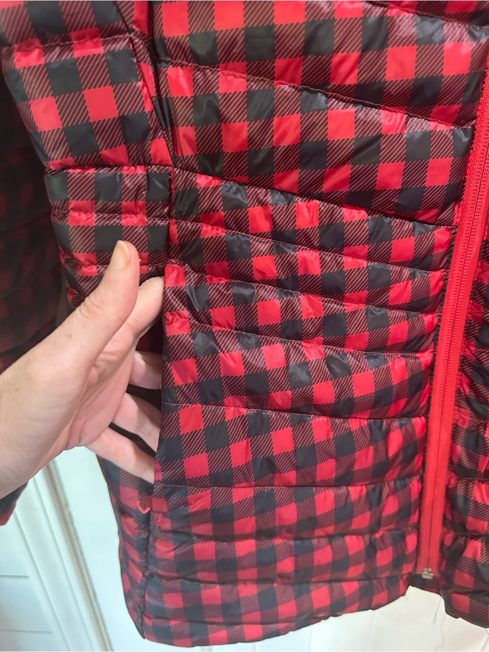Lands' End Red and Black Buffalo Plaid Puffer Jacket with Hood packable - Picture 2 of 6